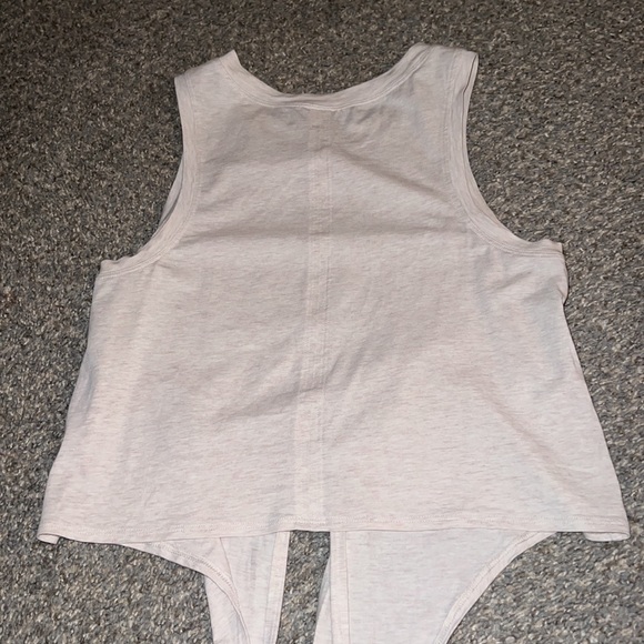 Lululemon time to restore tank. 4 - Picture 4 of 5